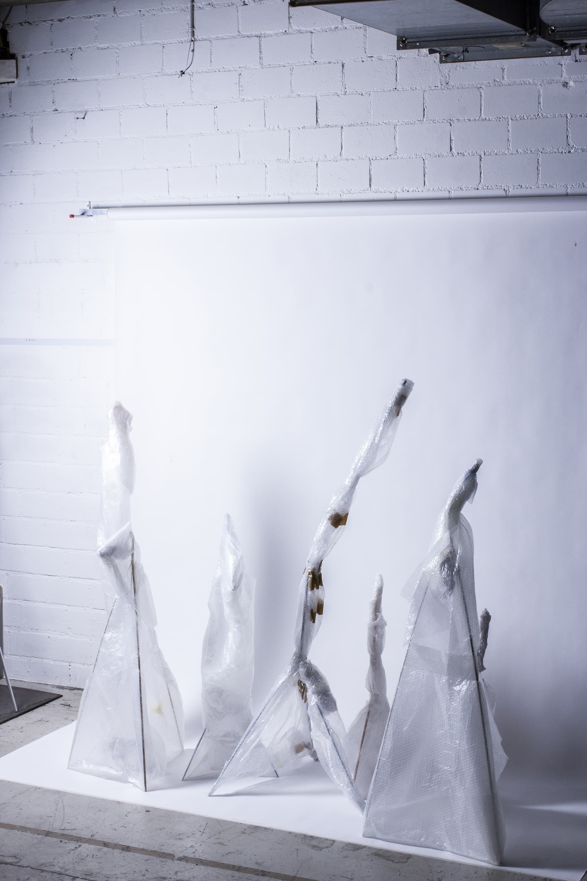 Bend it like it’s hot were exposed at Galerie Ruine in Geneva